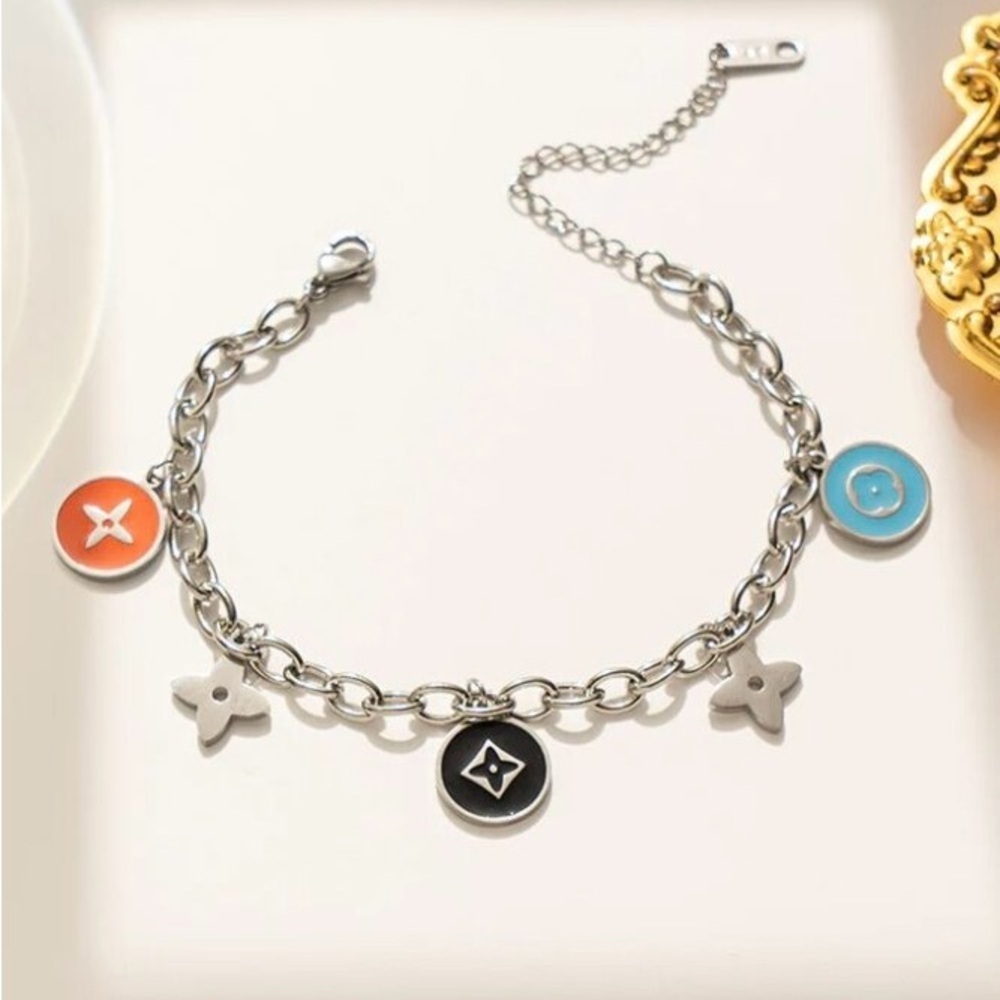18K White Gold (Rhodium) Clover & Flower Candy Enamel Chunky Bracelet No Fade - Picture 6 of 6